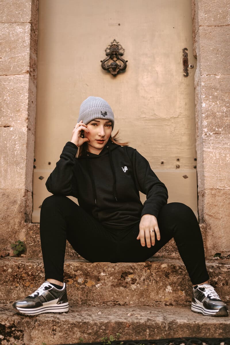 Sweat capuche femme noir imprimé LUB