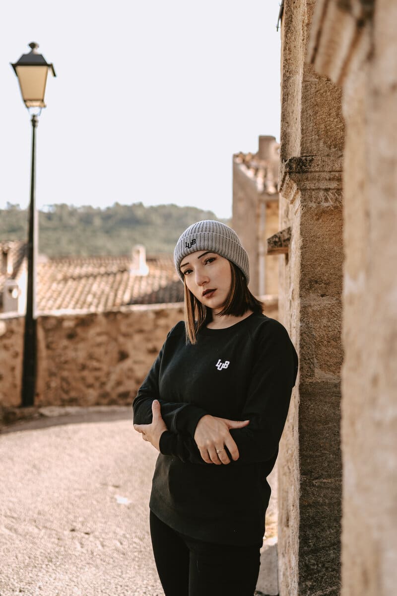 Sweat-shirt femme col rond noir imprimé LUB